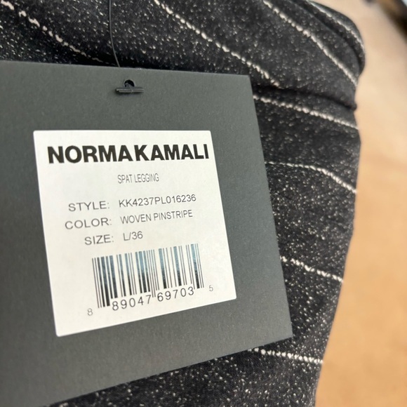 SOLDNorma Kamali Women’s Split Hem Spat Leggings.Color:Woven Pinstripe.SizeLarge - Picture 7 of 10